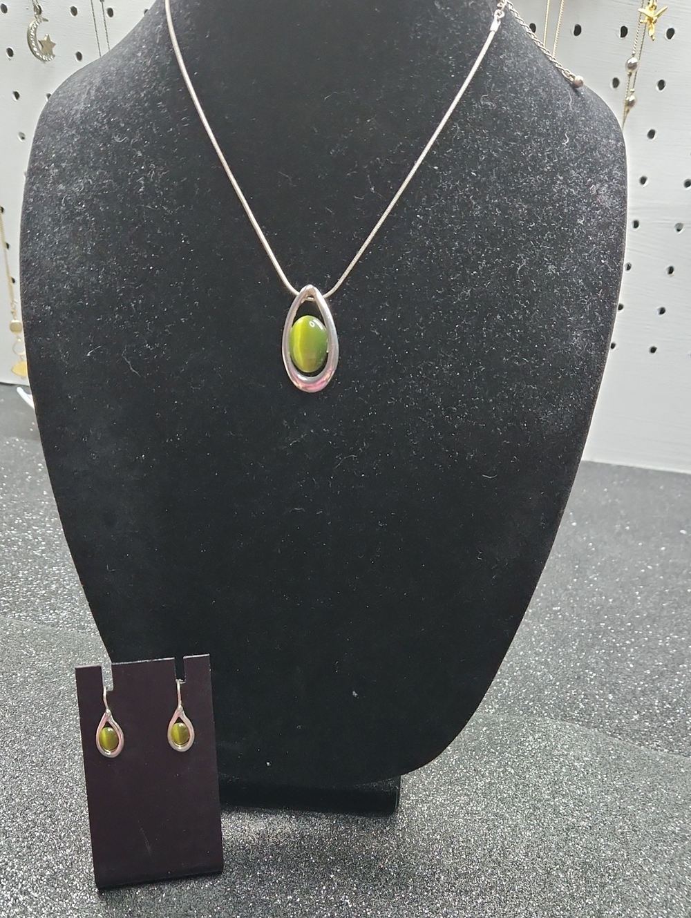 Olive Green Teardrop Pendant Necklace and Earrings Set